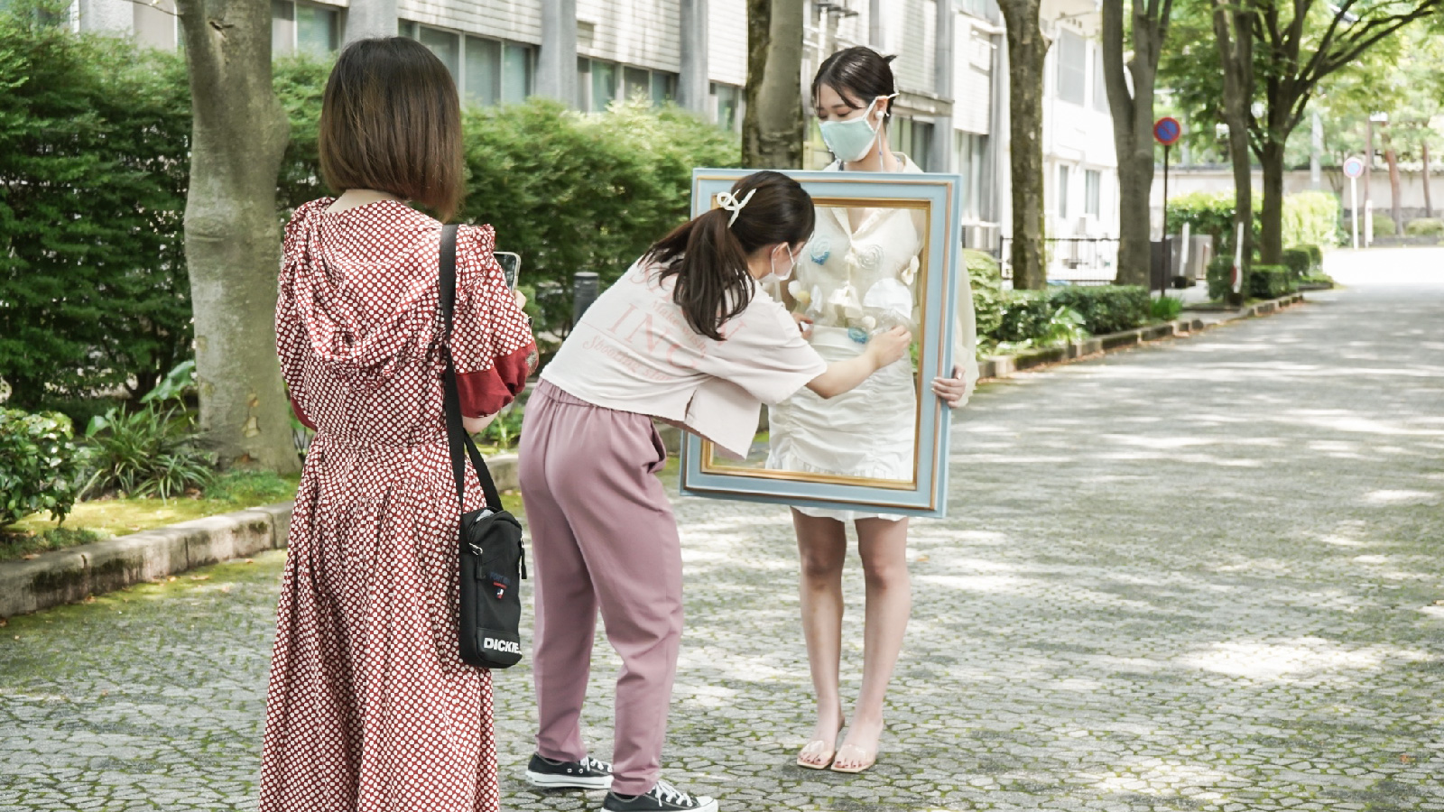 ファッションビジネス科2年生「スタイリストワーク」の授業で撮影を行いました！