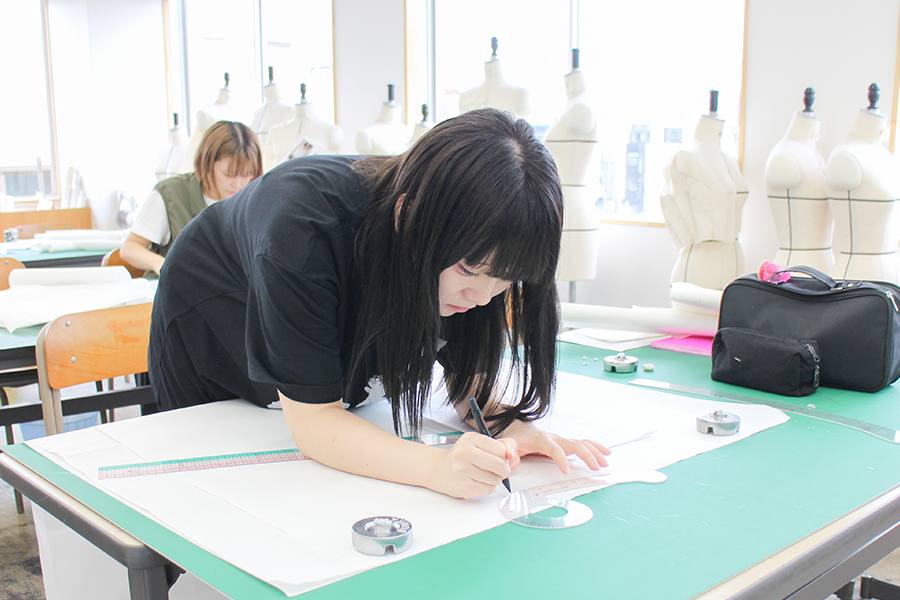 金沢文化服装学院BFR2025